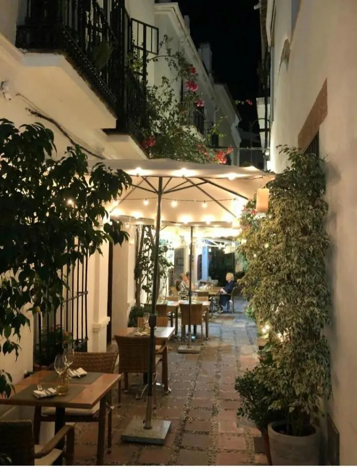 Appartement Precioso Y Acogedor Atico Old Town à Marbellac